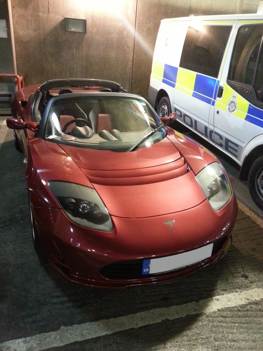 I arranged to see it en route to picking up the S2000. Walking into an underground car park in Reading, there it was: 3 years and 3000 miles since I last saw it.I now had a dilemma. I'd already put a deposit on the S2000 and the Roadster was still at the very top of my budget.