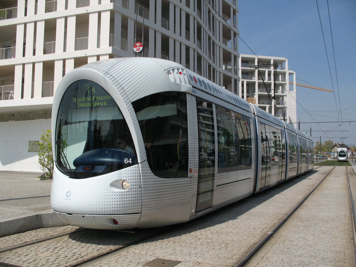 Jean-Michel Blanquer as a tramway, a thread 