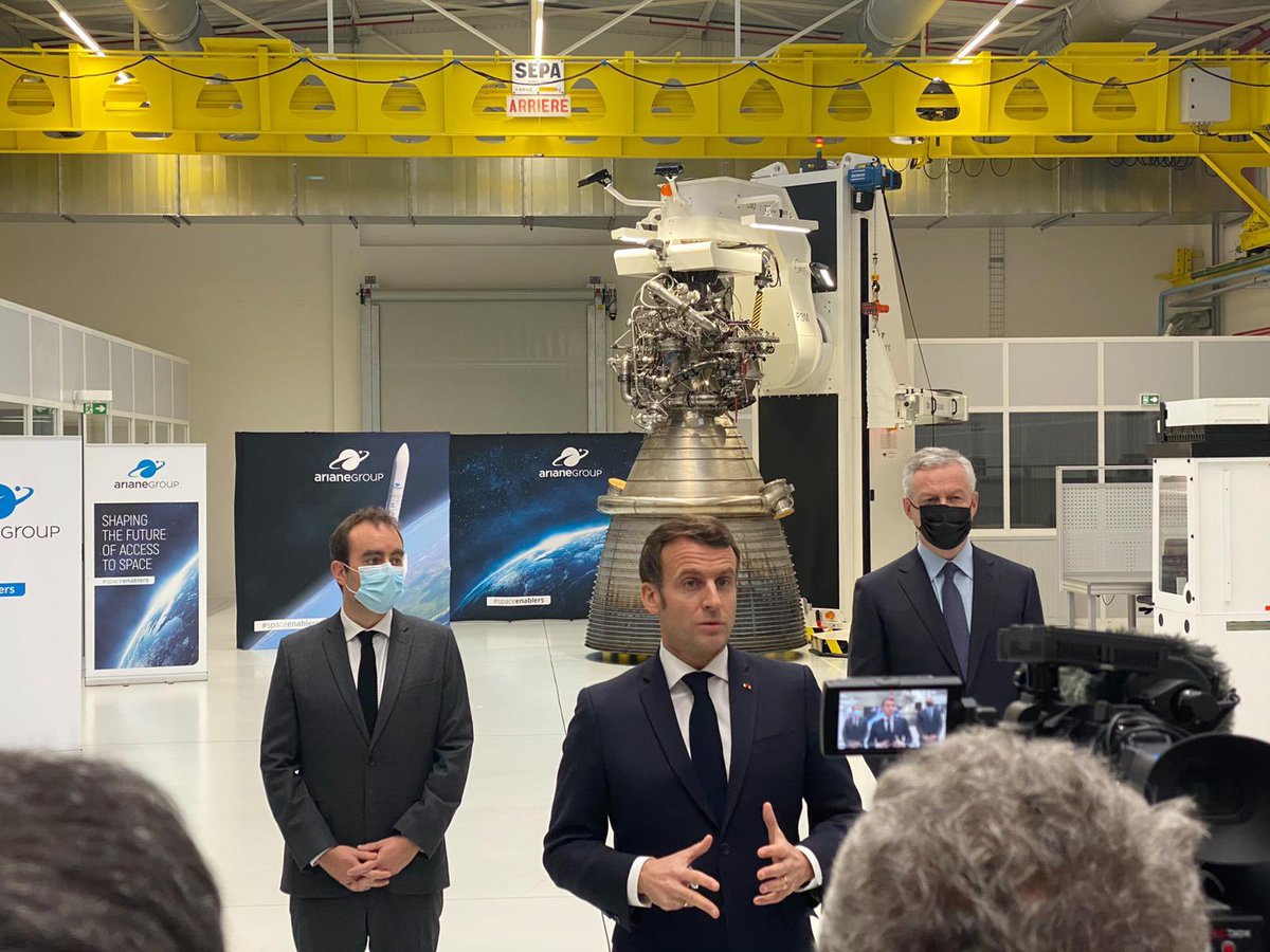 SebLecornu's tweet photo. Par sa visite d’@ArianeGroup à Vernon, @EmmanuelMacron confirme l’excellence mondialement reconnue de la ville dans le spatial. Avec #FranceRelance, 30M€ renforceront l’activité du site dont 15M€ pour la nouvelle génération de moteurs des fusées #Ariane. https://t.co/KMXWTLU7aY