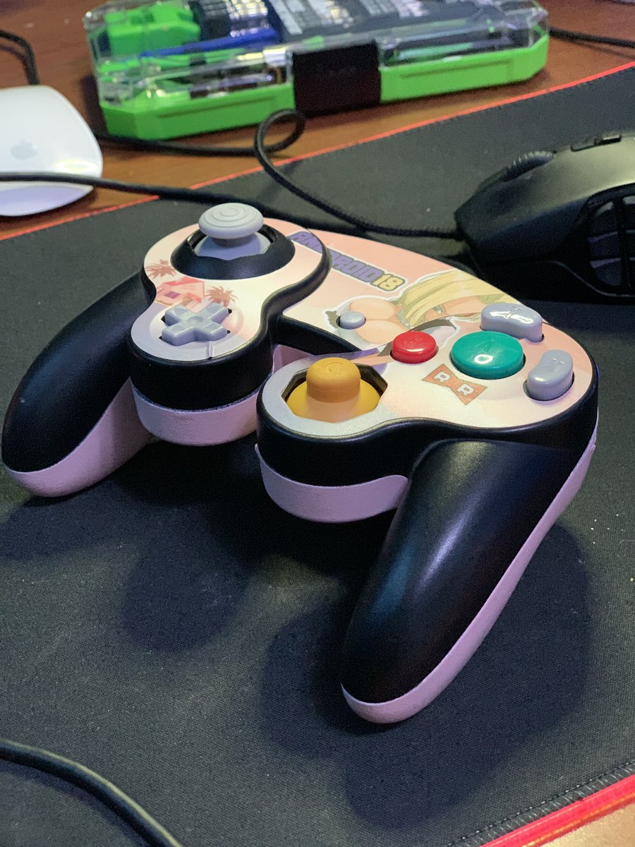 SPADE803's tweet image. Wee hours bring out the creative side. First custom GCC. Thoughts?
•
#CustomGamecubeController
#DBZ
#Android18