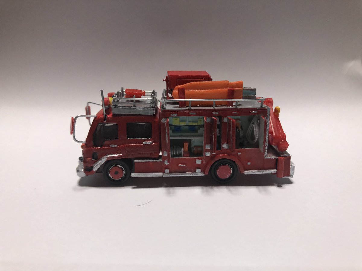 トミカ改造 ＃消防車 ＃懐かしの名車 お久しぶりです。 今年最初は