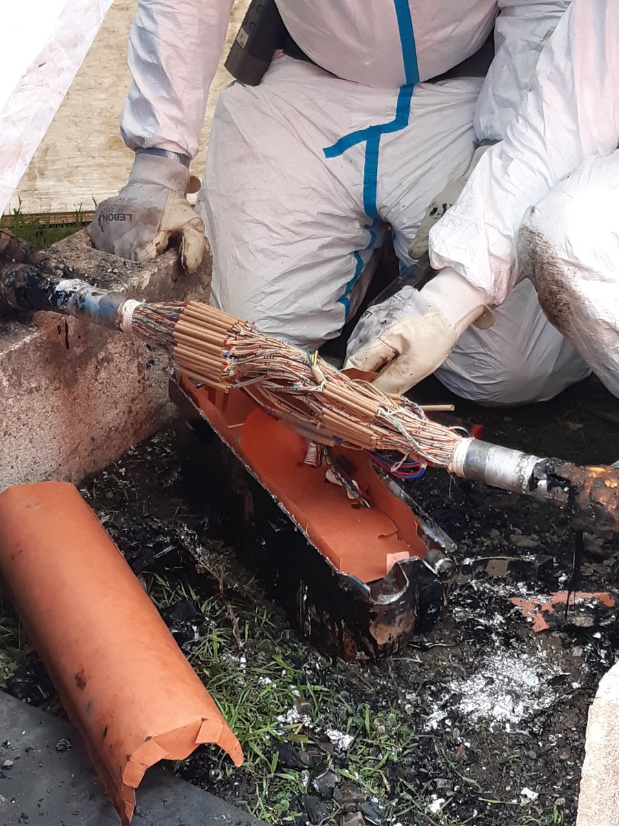 AngerAstrid's tweet photo. 🚧📏LA SECURITE, NOTRE PRIORITE
Zoom sur une mesure de la pollution générée (plomb et hydrocarbure) lors d'une opération d'ouverture d'une boîte de jonction par 2 agents LT avec l'AEF à Noisy Le Sec
@SNCFReseau #ESTIDF #telecoms https://t.co/NshcQDwnk4