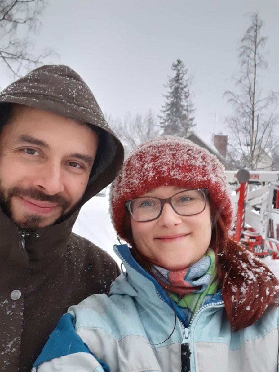 eklund_jo's tweet photo. Best part of distance working: walking coffee break with husband (now also one and only colleague and marvellous it-support) checking out all the new snow in Helsinki #smallbigthings https://t.co/4nHROWyqUl