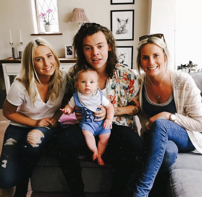 📸| Chloe Burcham posted this photo with Harry on Instagram! 💖