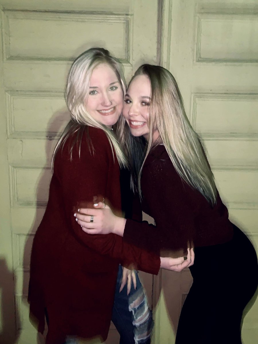 hippielain's tweet photo. happy 20th sunshine 💫⭐️🦋🌅 I love u &amp; ur happy soul so much. Don’t know what I would do without our wild adventures. You mean the most to me 😘😘😘😘 https://t.co/OCDguwreqm