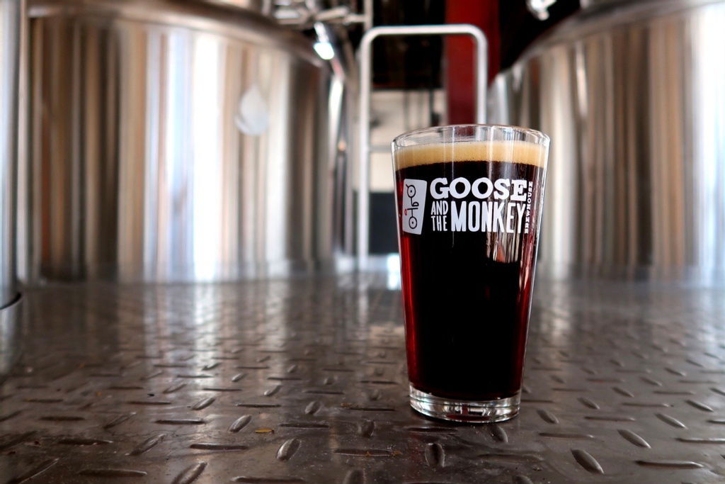 Beer School is tonight from 7 PM - 8 PM! Admission is the price of your flight! You get to enjoy 4 beverages and engage in a discussion about the brewing process, what defines the style, and finally, get all the answers to your craft beer questions! 🍻