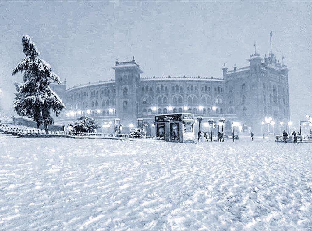 .<a href="/LasVentas/">Plaza de Las Ventas</a>, de cuento.