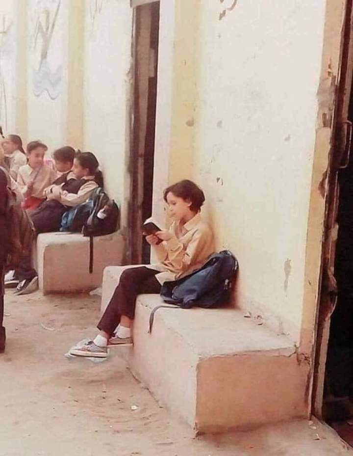 Yti5XMFUN83fibc's tweet image. أنِيقة في عُزلتها ، لا أظُن إن أحلامها تُشبه أحلامهُنَ💙