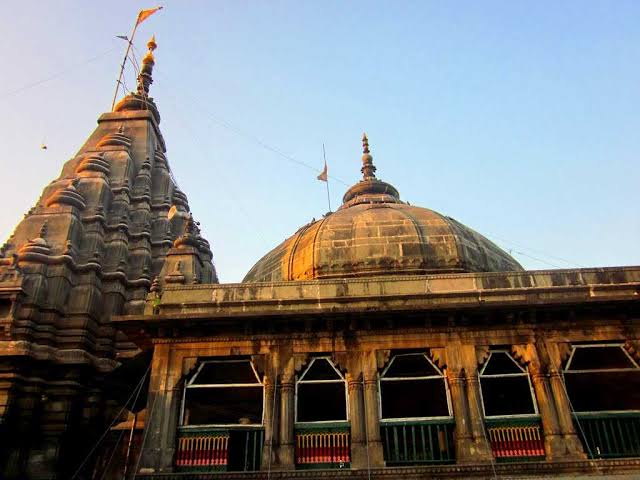 Among the imposing temple structures, constructed by Ahilyabai, which survive today is the Vishnupad Temple in Gaya.(20)