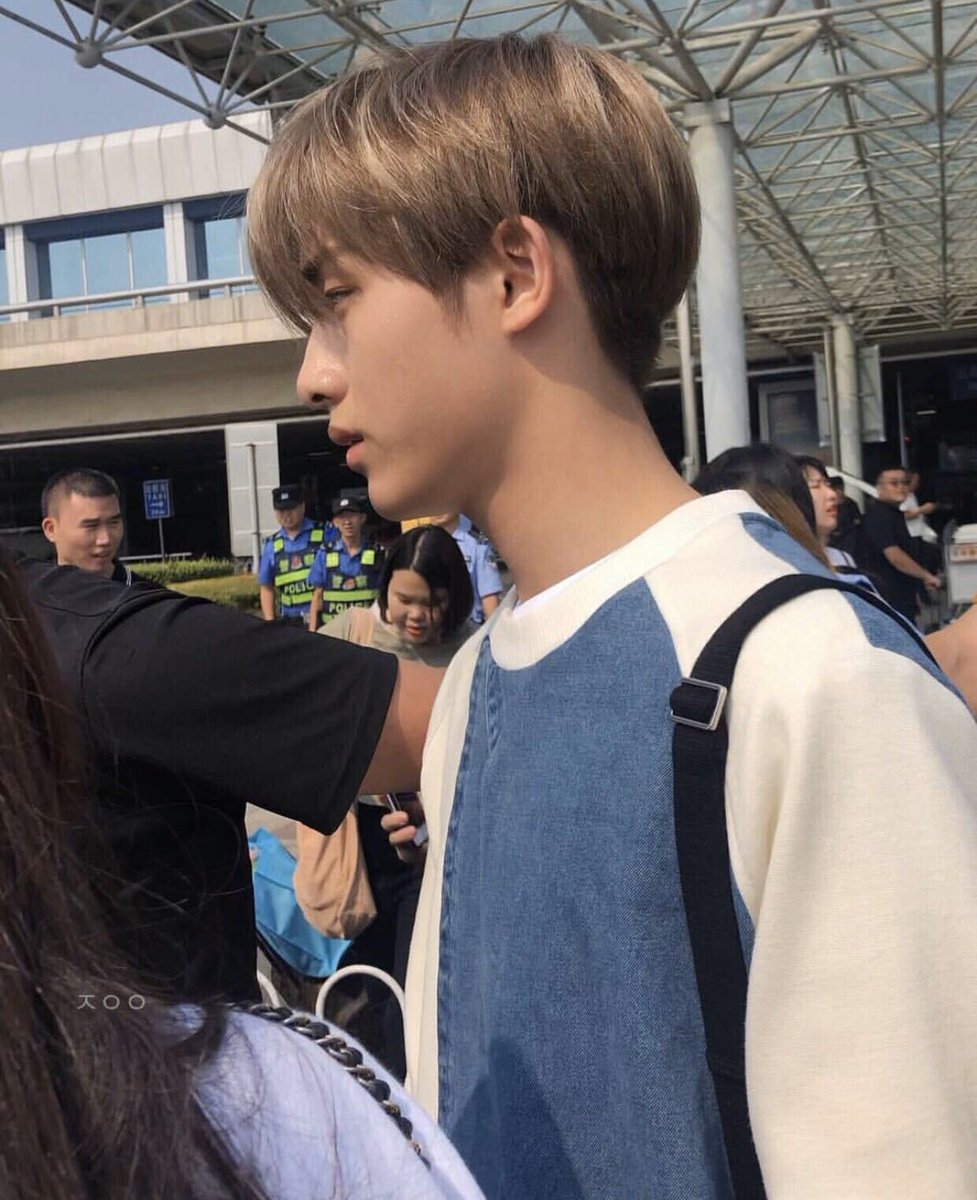 โลกจะแตกก็เพราะความหล่อของคนชื่อต่งซือเฉิงเนี่ยแหละ