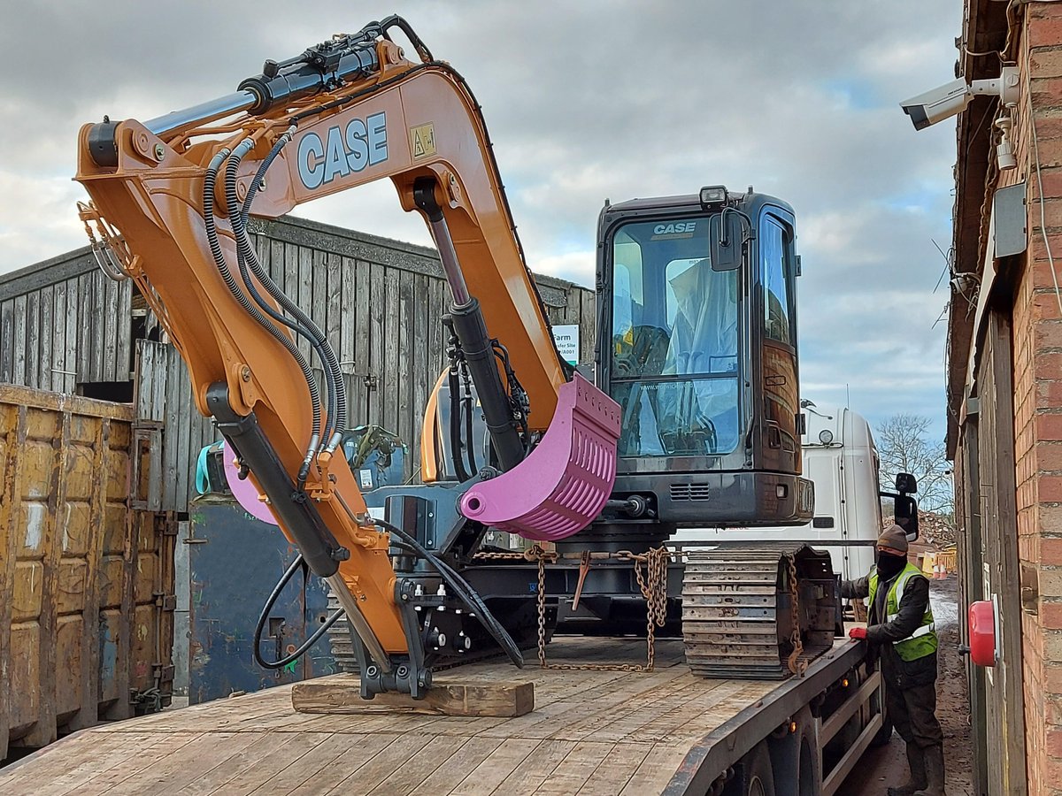 warwickward's tweet photo. The @CaseCE_EU CX90D, with Prodem Selector Grab, delivered and installed to a happy customer in Cambridgeshire. New Year New Kit! 💪🦅
For more information on our #CaseCE range, drop us a message or head to our website https://t.co/1x5E49FWlE #WarwickWard #CaseCE #WarwickWardCase https://t.co/F1zHkOVkWV
