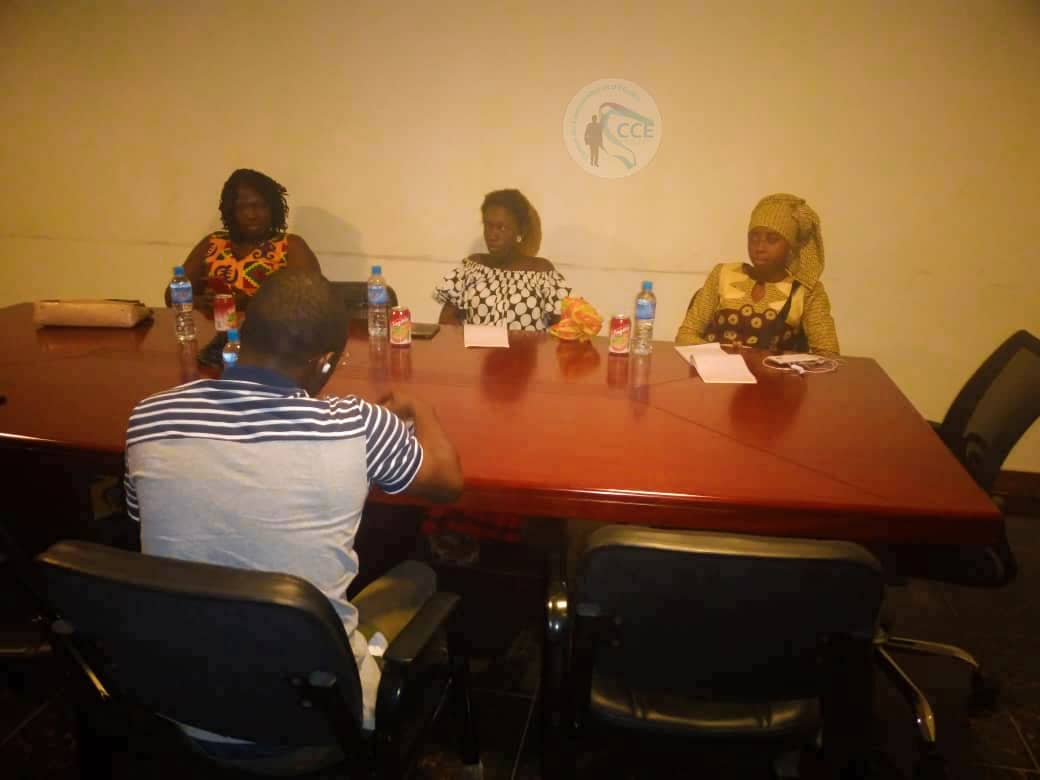 CCE_Guinee's tweet photo. Suite à la formation en Finances locales, des jeunes de Matoto sont appuyés par #CCE dans le cadre du suivi budgétaire dans cette commune. 
Séance d'orientation pour l'élaboration du document d'analyse du budget 2019.
#CCE @NRGInstitute @LEJEPAD https://t.co/6UrAa0sYCE