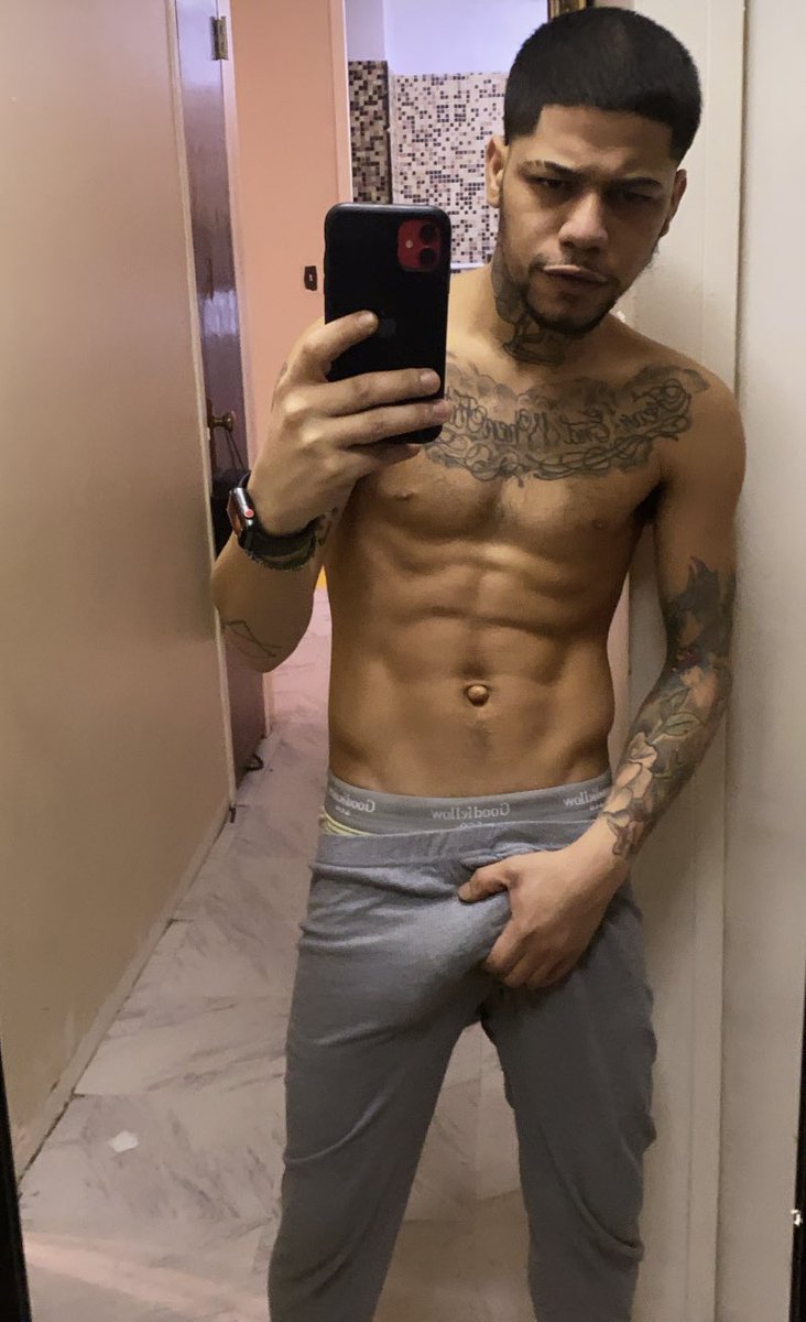 I do meet ppl who want to collaborate  ; but I ask that we get a private camera session first. HMU in my inbox for more information ‼️