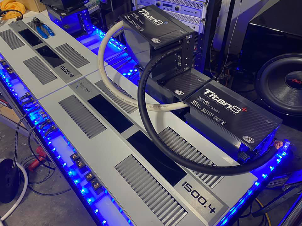 4xspower's tweet photo. Had to post a few more shot of this amazing @meade916 #TITAN8 build! Always, incredible work, thanks for the tag! #SuperClean #TeamXSpower #XSpowerBatteries #xspower #RealPowerUnrealPerformance #4xspower #mechmanalternators #SMD https://t.co/NNhIuRda37