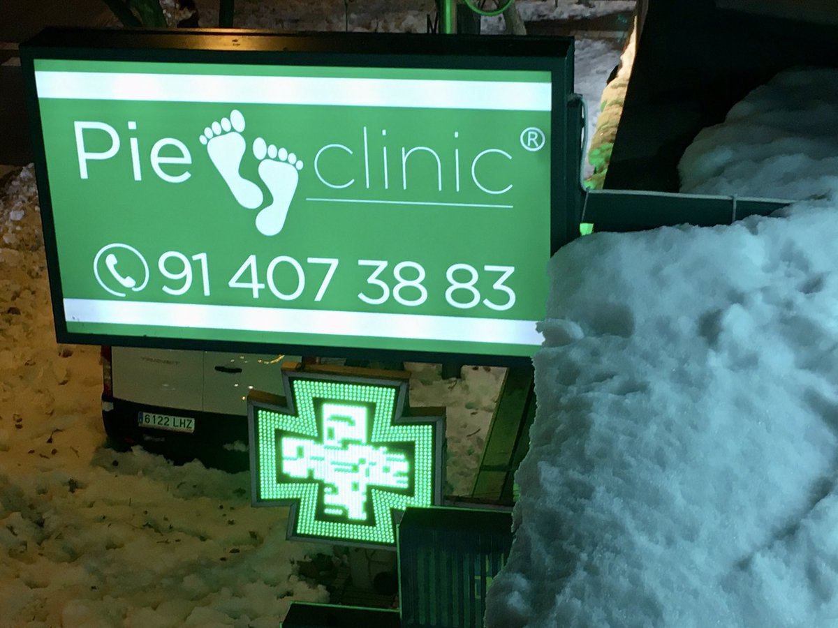 Pieclinic's tweet photo. A pesar de Filomena ❄️ en @pieclinic seguimos atendiendo a nuestros pacientes.

#pieclinic #podologia #fisioterapia #ciudadlineal #podologiadeportiva #salud #fisioterapiadeportiva #pies https://t.co/L6dOfqKnbX