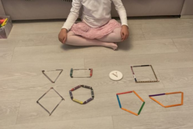 NoelParkSch_N22's tweet photo. We love the creativity of the parents in Hazel Class. This is our Math activity from 2D to 3D. Amazing! #Mathskids https://t.co/IQj15QaeOf