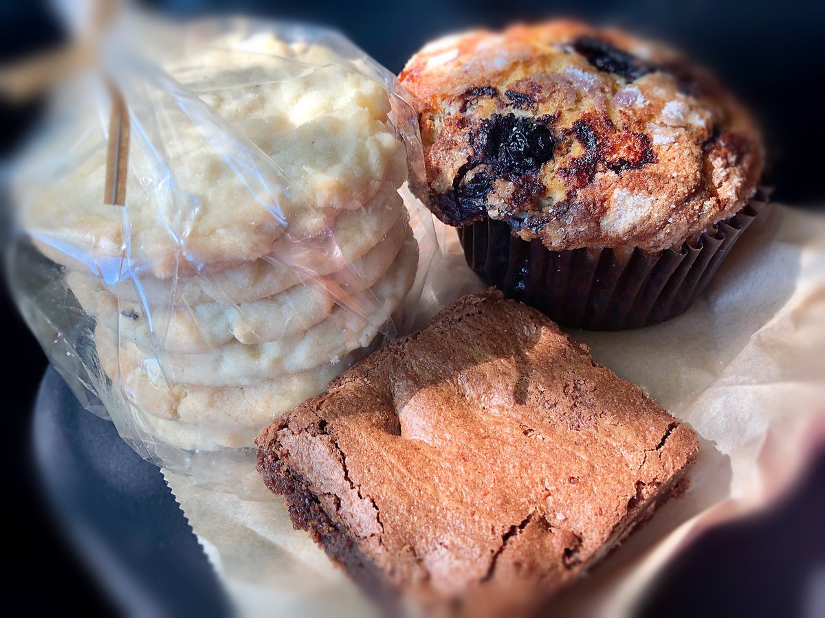 Savannah, GA
Time for something sweet! And there’s few better than Back In The Day Bakery - just outstanding!! I went for a BLT on a biscuit, but left with 🍪 cookies, muffin and brownie!! WOW!!! 😳😳 Amazing! Soft, delicious...perfectly hit the sweet tooth craving!
