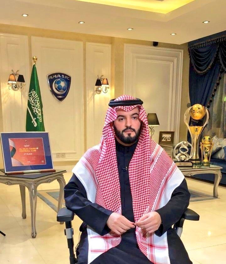 kinq107's tweet photo. خلف الرئيس الذهبي انجازات صعبة قوية يحلمون فيها جميع الاندية لن يستطيعون مائه السنين تحقيقها معنا ثلاثيه عالمية ملكية استثنائية 💙 #اعمر_ياهلالي https://t.co/faE3UvaaVv