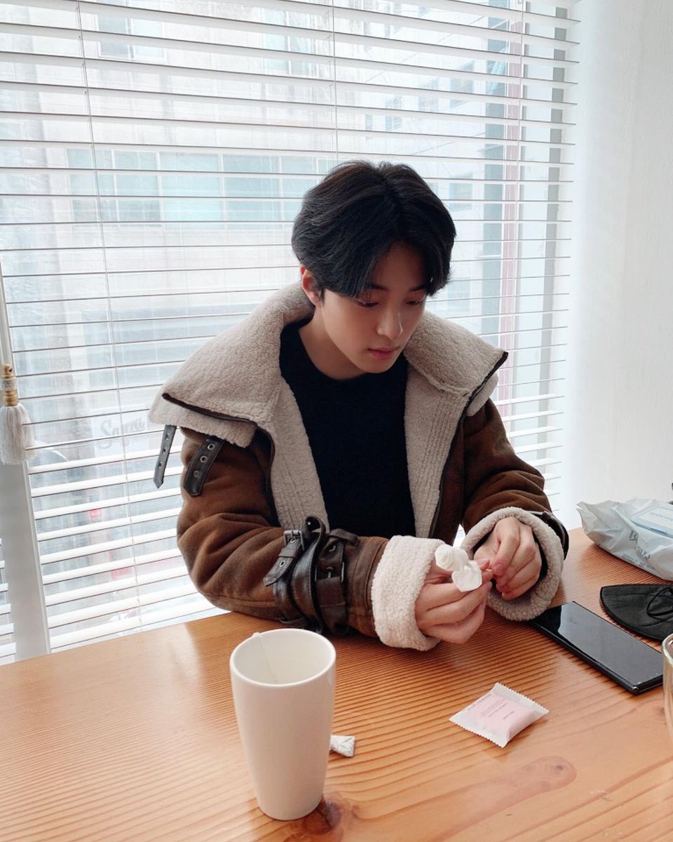 namdareum's tweet photo. 🌹 https://t.co/N4mihtfm12