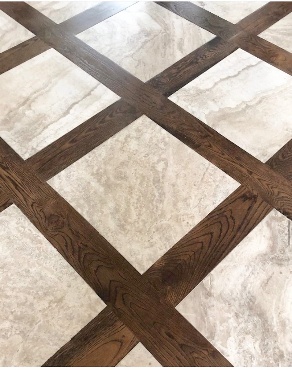 DaltonCarpetOne's tweet photo. When your entrance makes an impression!! We love this mix of site finished wood and travertine for an elegant entrance hall. You can select your own tile and stain color for your entrance. Consult a professional!
#elegantentrance #woodandtravertine #travertinefloors... https://t.co/08YFIr25NE