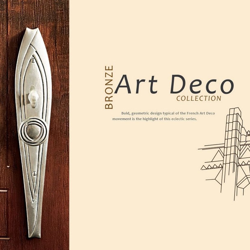 HrdwreRenaissnc's tweet photo. Refined and elegant, White Bronze shows off our fresh take on Art Deco style! #luxuryhome #moderndesign #hardware #entrydecor #handcrafted #patina #bronze #knobs https://t.co/T6kZ40X3SA