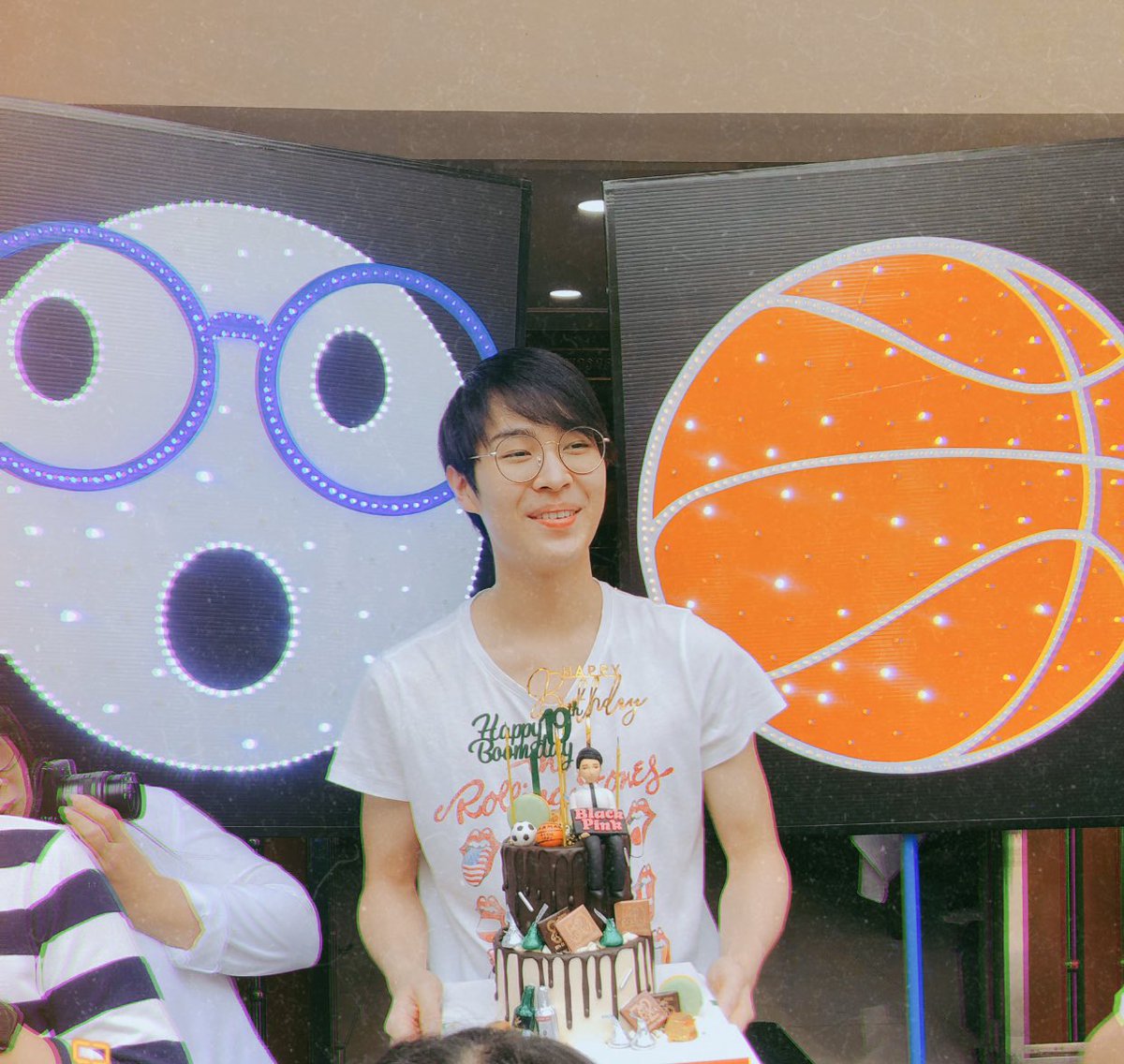 Happy birthday น้องบูมค้าบ ยินดีต้อนรับเข้าสู่เลข2 😜
ขอให้ปีนี้เป็นปีที่ดีเหมือนเดิมตลอดไปน๊า 
คิดถึงเสมอแฮปปี้ค้าบบ

<a href="/BoomKrittapak/">Boom Krittapak</a>  #BoomKrittapak 
#Luvagain20thBoomsdayb