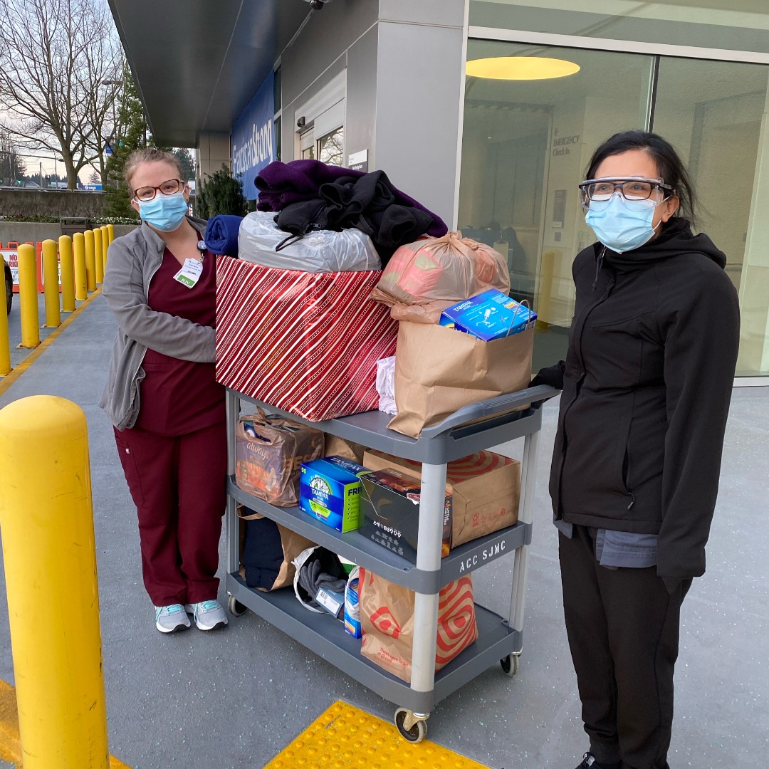 TacomaMission's tweet photo. Hand warmers, socks, blankets and more can be life-saving for individuals and families living on the streets of our community. Thank you to the ACC unit at St. Joseph Medical Center for donating these vital survival items. God bless you!
#SurvivalItems #Homelessness #Tacoma https://t.co/hNykY5foOc
