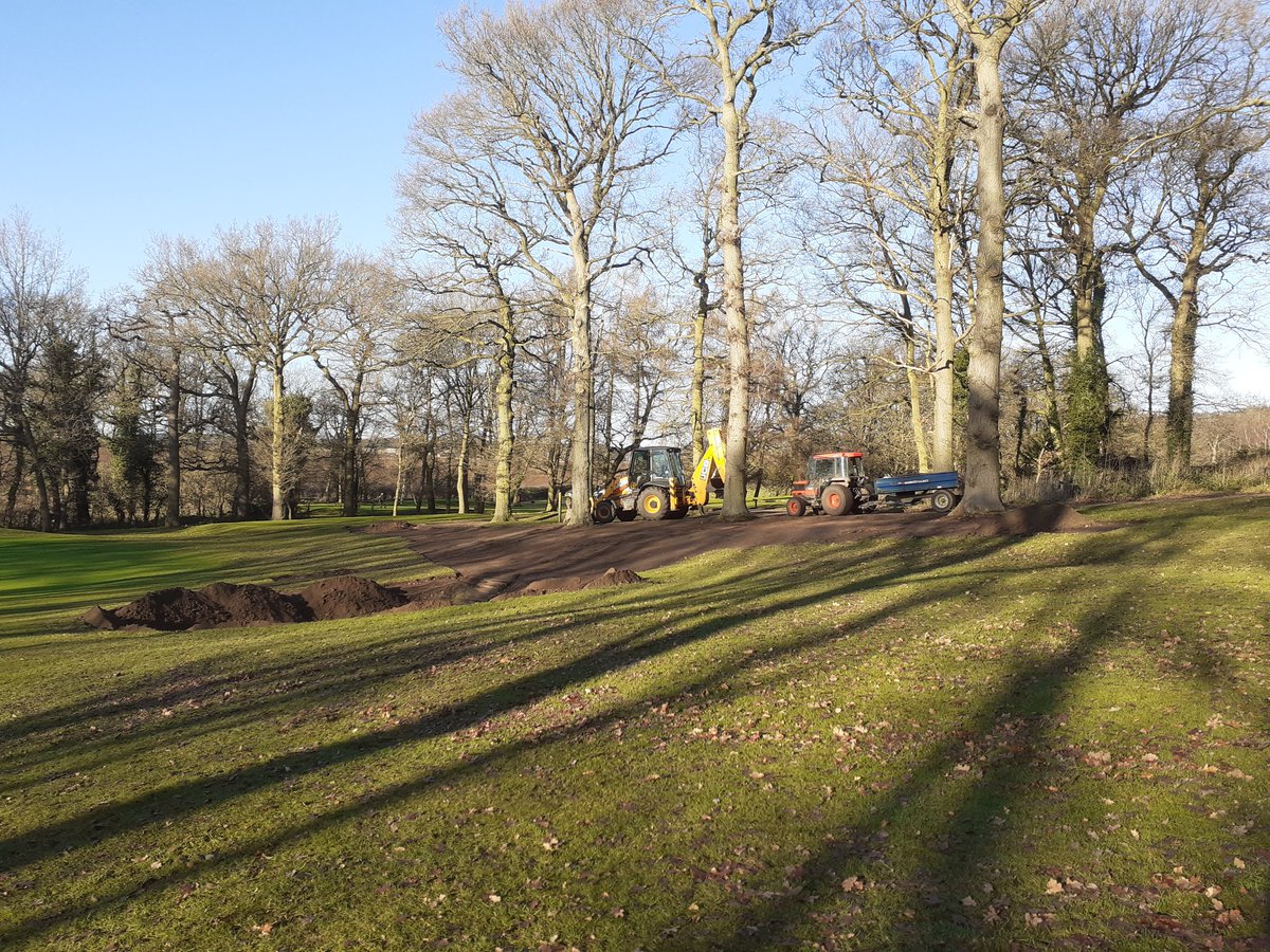 GreensRetford's tweet photo. Another great day bunker shaping up nice and irrigation improvements installed https://t.co/UVENKYpYnm