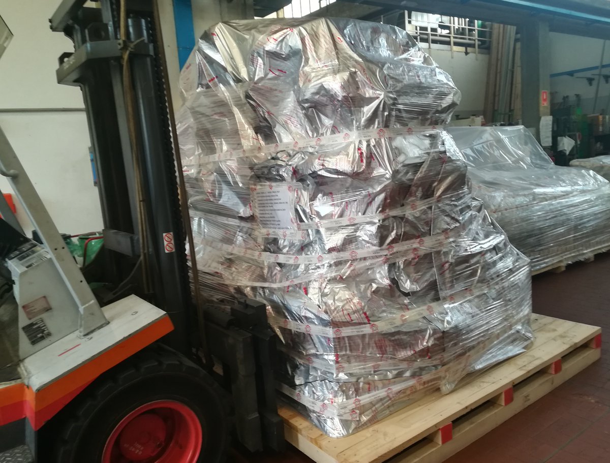 MossItaly's tweet photo. Another #printing line ready to leave @MossItaly plant to reach its prestigious owner in Asian continent. Have a nice trip! https://t.co/mEfWkTVyD4
#offset #offsetprinting #decoration #plastic #pails #buckets https://t.co/2xjjnyCD6B