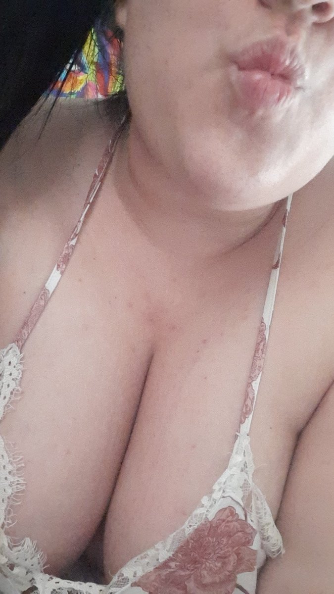 HannaMillsModel's tweet photo. #hannamills #streamate #BigTits @HannaMillsModel #sexy https://t.co/caObbDYrm2