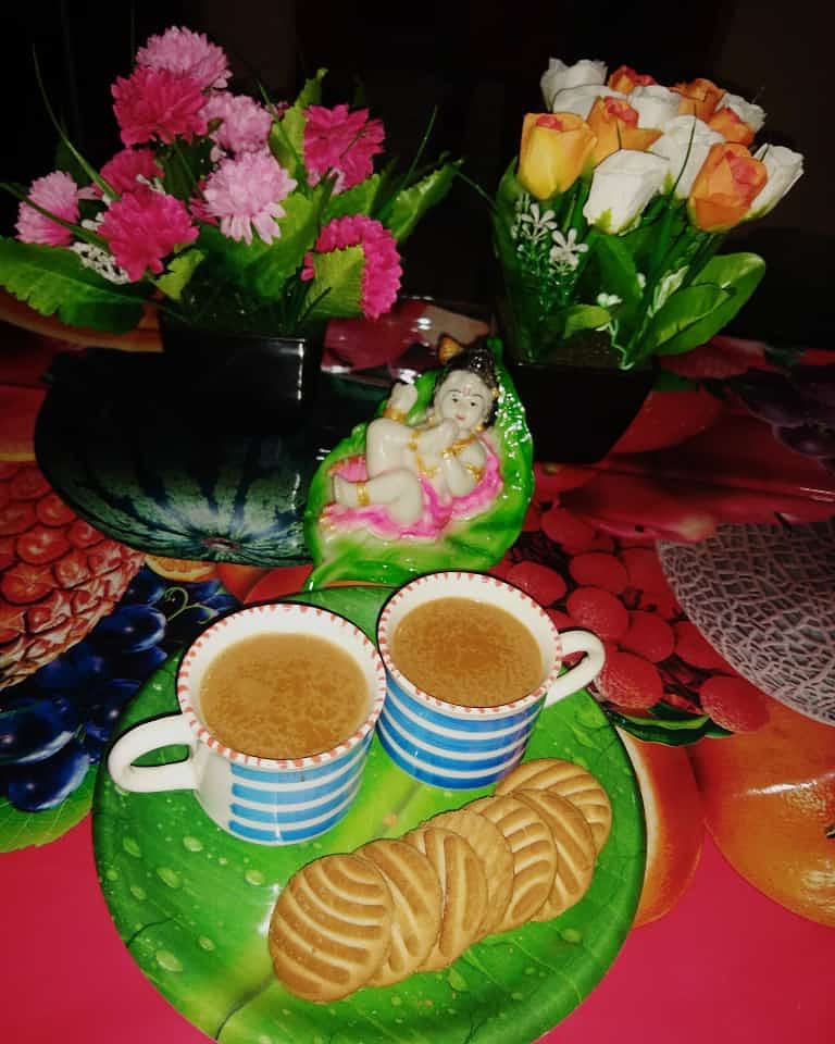 subhashreesukl2's tweet photo. अर्ज किया है …
भाड़ में जाए दुनियादारी …
सबसे प्यारी चाय हमारी...
#Chai #tealover #chailover #madfortea #refreshingmood https://t.co/jvAy3jtFJZ