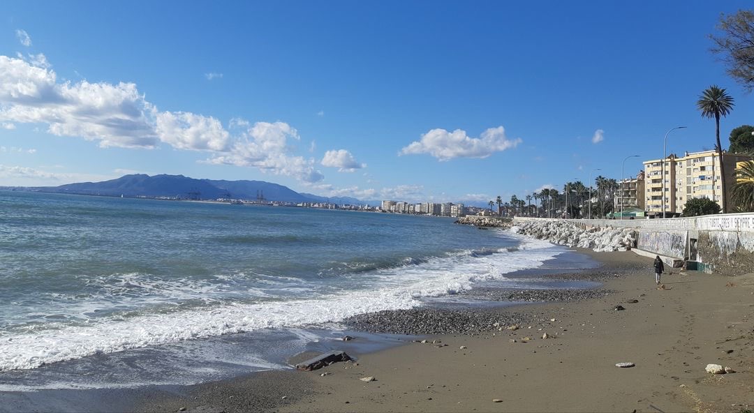 #Filomena tampoco está tan mal 😍
¿ Sabéis donde estamos ?? 
#malagaconacento #beach 
Foto Alberto