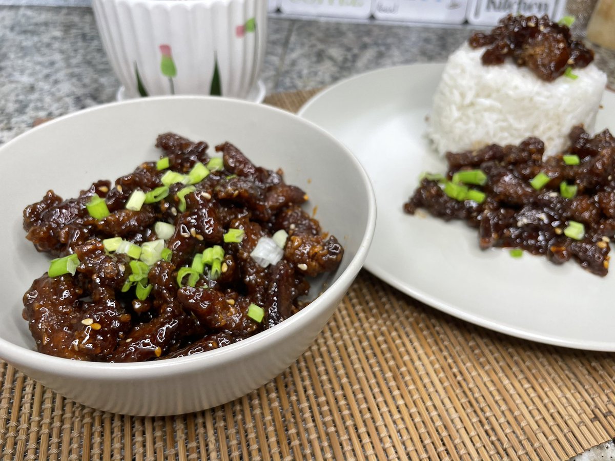 zimple_n's tweet photo. Sweet Beef Strips. Very easy recipe, super tasty! 
https://t.co/GkCunlYvjR
#zimplengredients #zimple #beef #beefstrips #crispy #crispybeef #honey #easyrecipes #homecooking #Food #foodblogger https://t.co/BuiZufHiFE