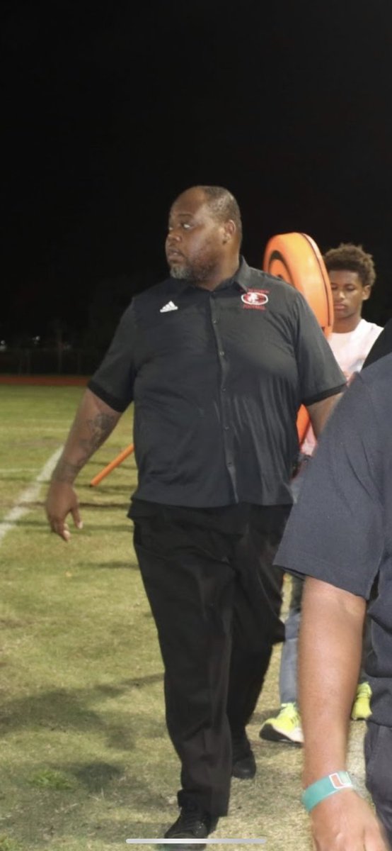 miamiedison_fb's tweet photo. Good morning sad to say that former Miami Hurricane￼ ,San Diego Chargers MiamiEdison RedRaiders alumnus and Coach￼ has pass away 4am this morning Coaches Heart goes out to his family in these tough times￼￼. 🙏🙏🙏 https://t.co/8dkncEJKFQ