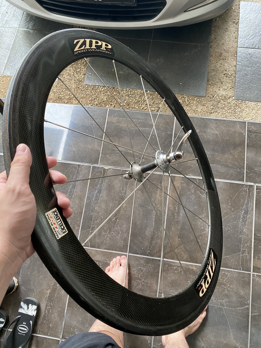 fariznoor's tweet photo. WTS Zipp 404 bannya baru masih di box blm di buka. Buka harga 5,8 nego!! 
Dm aja yg minat ya🙏🏻 #fnfjb https://t.co/c8xuWP8K0z