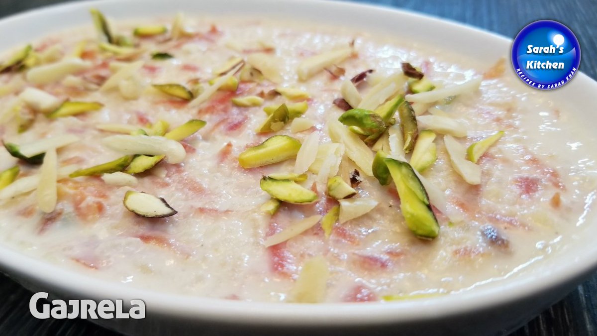 iamSarahChef's tweet photo. Khoya Wala Gajrela Recipe By Sarah Khan

#GajarKaGajrela #Gajrela #GajarKiKheer #Recipes #Recipe #RecipeOfTheDay #recipeblog #Foodie #Pakistan #India #Bangladesh #Cooking #Food #Sweet #CarrotDessert #carrots

https://t.co/HebHq9ZKjT https://t.co/5wQUXZMTNW