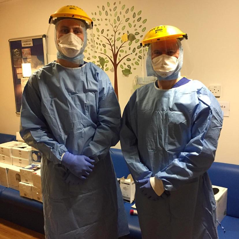 gloshospitals's tweet image. Here's the Mobile Emergency Rapid Intubation Team💙 With nurses &amp;amp; operating department practitioners who have teamed up with an anesthetist since March 2020, to provide invaluable support to the Department of Critical Care at GRH to help ease the pressure. 

#NHSheroes