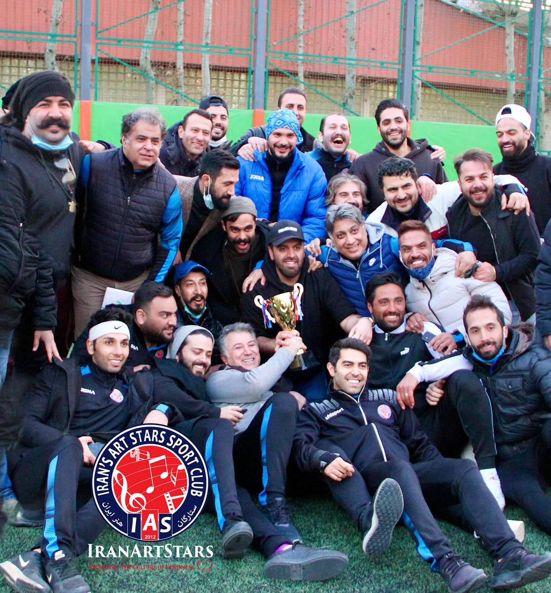 و قهرمان شدیم تمام ...
b2n.ir/347904
#ستارگان_هنر_ایران
#تیم_فوتبال_ستارگان_هنر_ایران
#هومن_جوادی
#بهرنگ_علوی
#iranartstars
#houmanjavadi