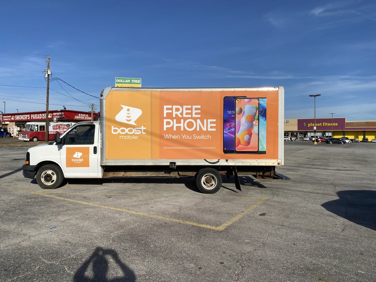 VIPwireless's tweet image. Shout out to AIZ Wireless for their new mobile billboard truck in Forest Hill, Texas! #theVIPboost #VIPretailers