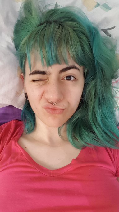 Casal esverdeado! https://t.co/P5L3QFhA6q<a href="/tag/casalaward"class="tags"><span>#casalaward</span></a>