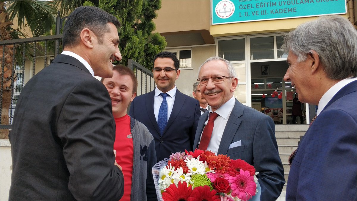 isadilek61_isa's tweet photo. Genel Müdürümüz Sayın Ahmet Emre BILGILI'yi ilçemizde ağırladık.
#salihlideeğitim @mdikici45 https://t.co/fCQViV0Lw8