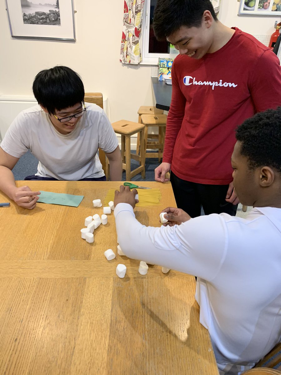 #ChallengeTuesdays (Just made that up!) How tall can you build your free standing structure with half a packet of spaghetti, 20 marshmallows (Tom ate half before starting...) and a pair of scissors ✂️. 80cms the winner tonight #tallerthanGeorge