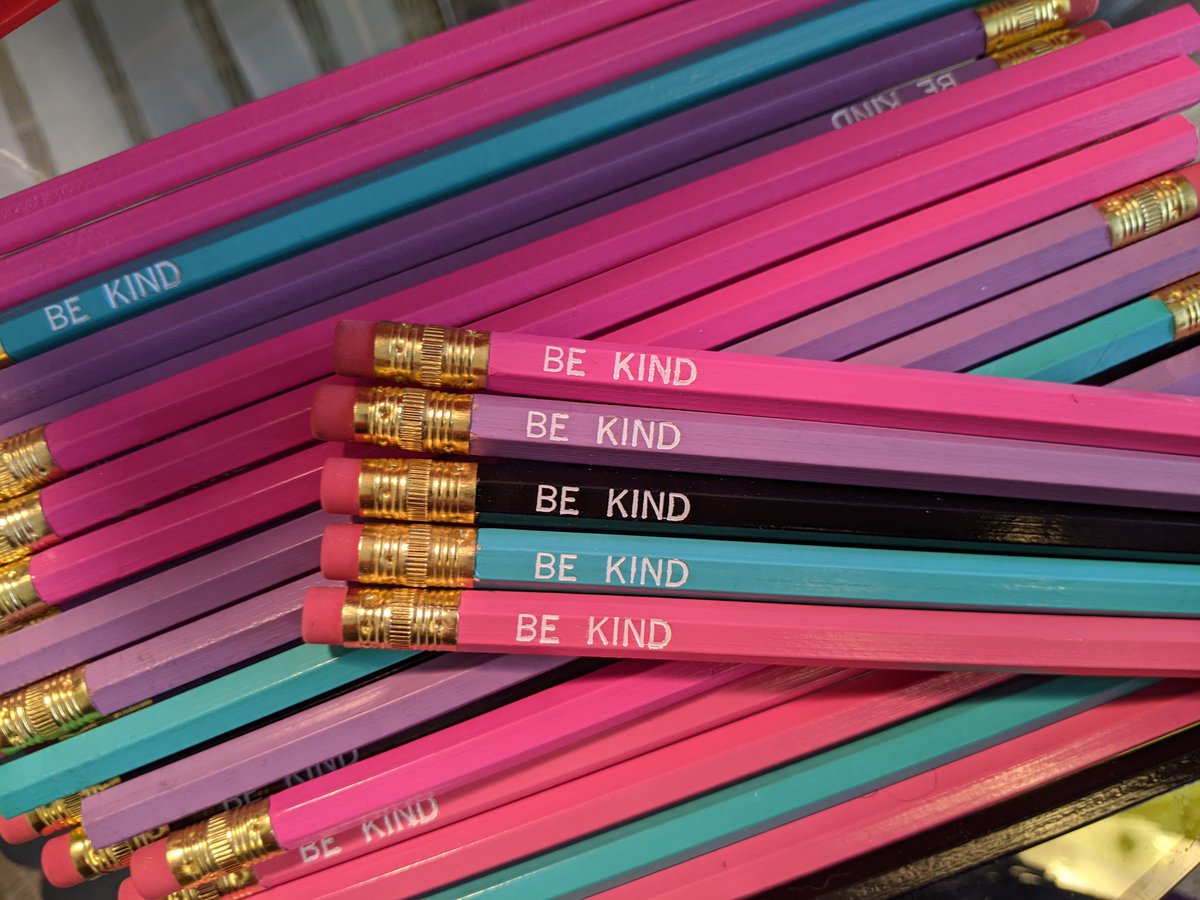 CityHallSchool's tweet photo. Thanks @justinemadesign for talking to the Adventurous Gr 1 class &amp; their Hilwie Hamdon teacher about kindness, community &amp; creativity. They are going to love their pencils &amp; stickers! https://t.co/3ElHAiryNU