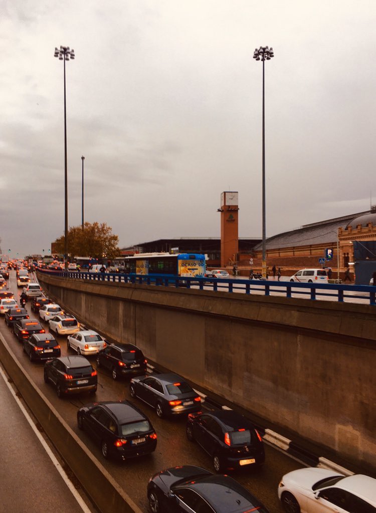 Madrid: Cómo era en los años 30. Cómo luce hoy... ¿Quién quiere un bulevar peatonal continuación verde del Paseo del Prado, si puede tener el scalextric subterráneo Patrimonio de la Humanidad  @Unesco y Paisaje de la Luz como primera cosa que ve cuando llega a Madrid en tren?