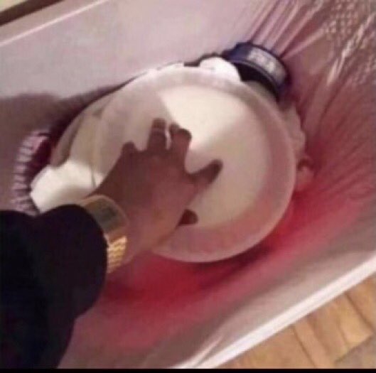 Unpopular opinion: Zendaya mid asf
😐she’s cute but no ass or chest