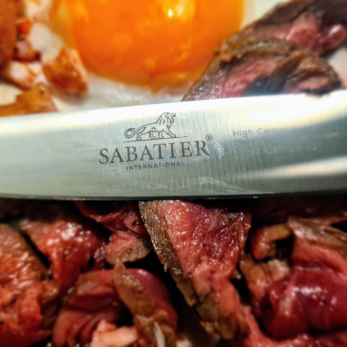 January self experiment  #carnivore  #organuary day 12Was planning to fast with  @DanGreef  @UKLowCarbPod  #wolfpack but my lovely wife surprised me with a gift of beef & venison steaks! Broke my fast early at 46 hours. Steak was delicious  #IntermittentFasting  #lowcarb