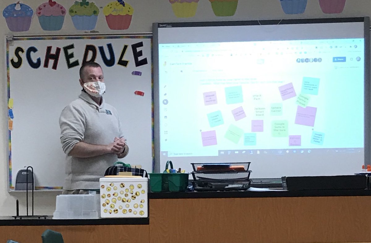 mmurphyBES's tweet photo. The awesome @Tommyspall!! @googlejamboard @BISDwiredTeam #ElemTech #CubProud https://t.co/G36QF8h2Ld