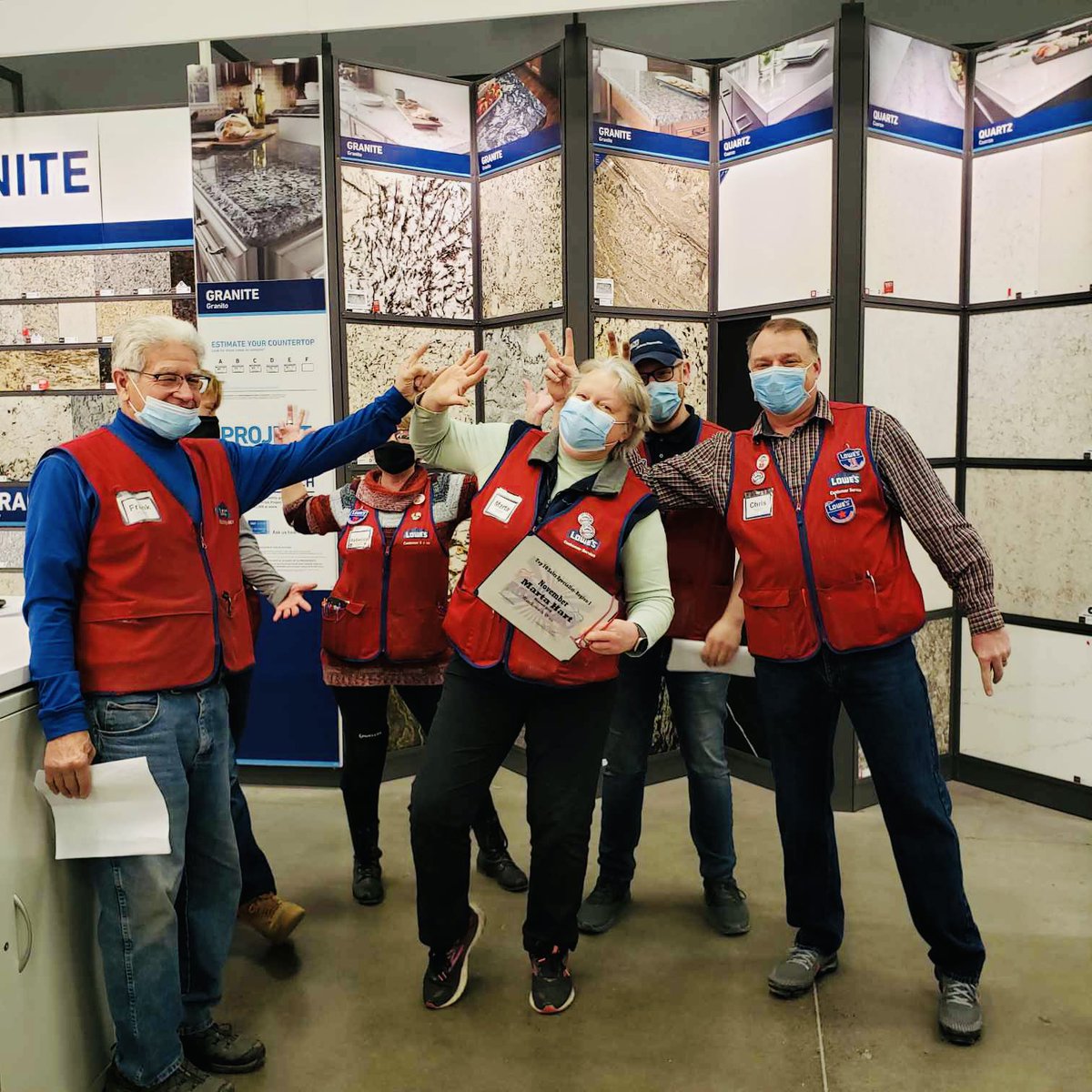 Lowes Sasm 509 Great Specialty Spotlight Today Big Focus On Service And Smart Selling Beautiful Weather To Check Out The Portable Loading Dock Lowes509 Garyshanholtz Nmcmillan1369 Specialtylowes 1369dmis Lowessafe T Co
