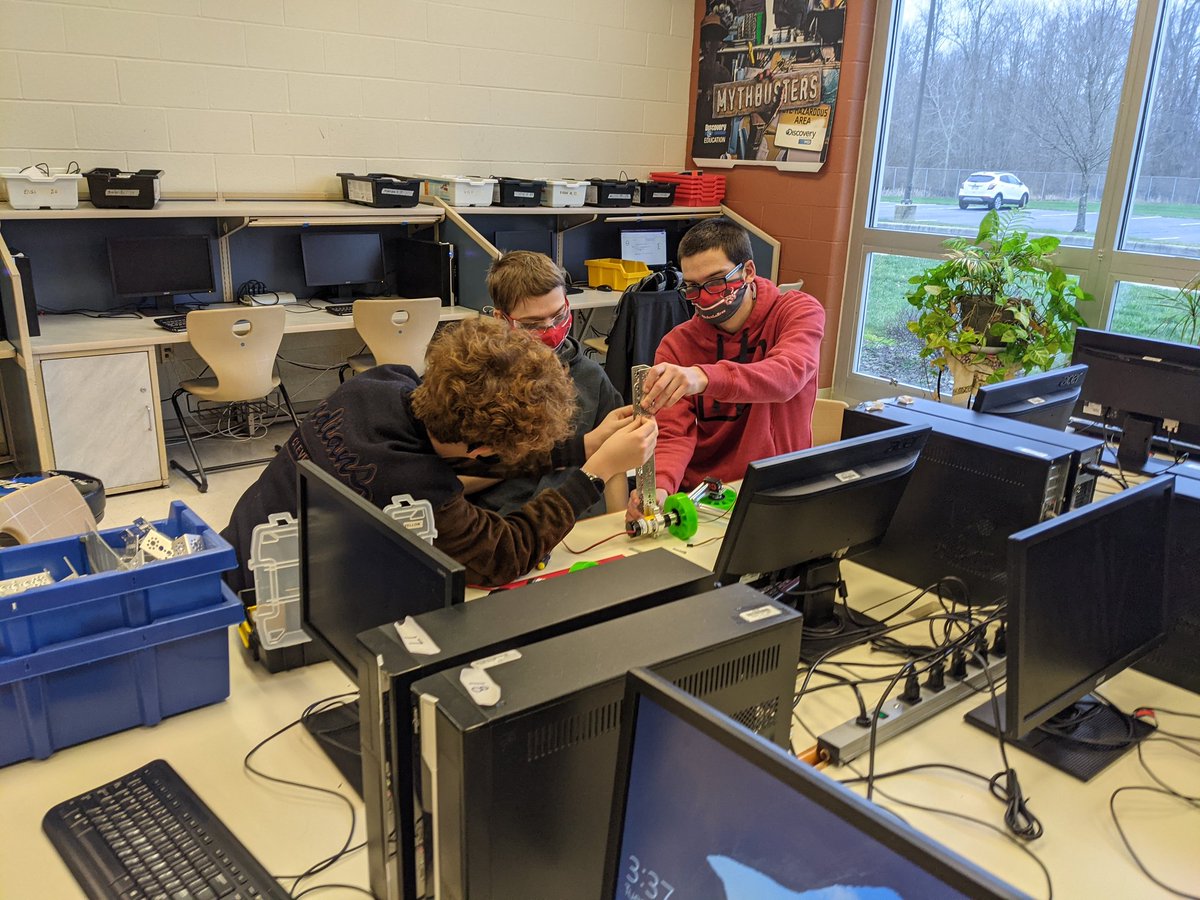 RoboVikes's tweet photo. I missed this. Welcome back, #RoboVikes!
#grinding #robots #buildteam #letsgobildatogether #morethanjustrobots #TETRIXrises #TETRIXrobotics #ULTIMATEGOAL @gobilda @tetrixrobotics @ftcteams https://t.co/iwgMRV7tPV