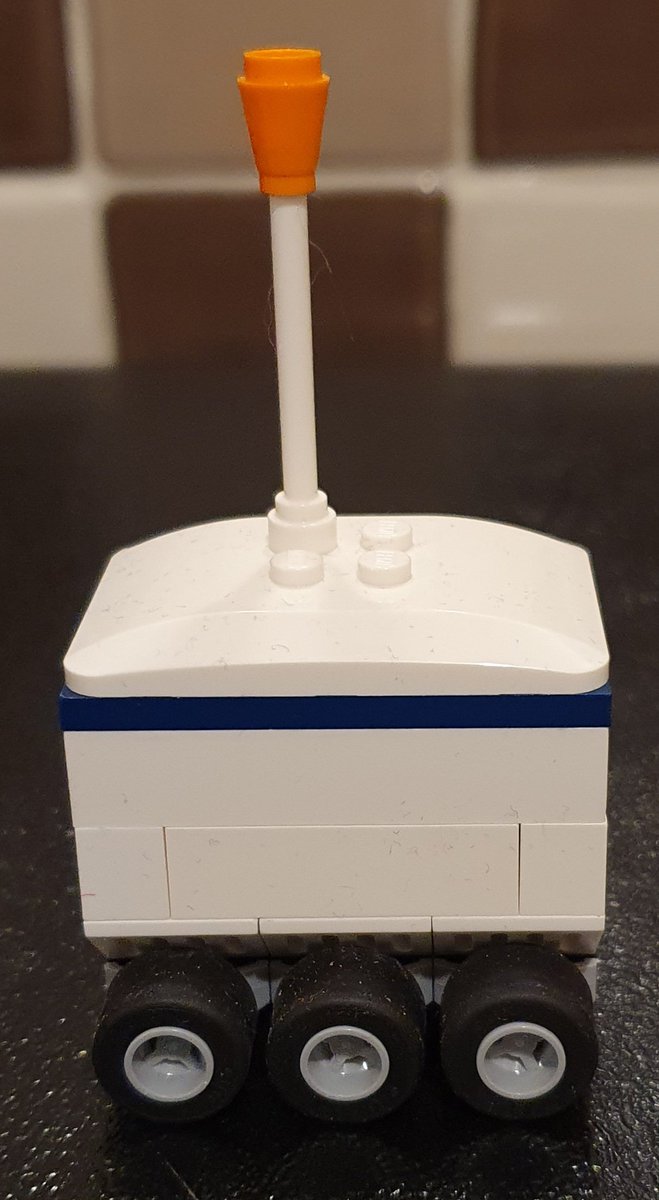 _JonnySplash's tweet photo. .@StarshipRobots #LegoBot #LEGO 🤖 https://t.co/q2ObVlLBH4